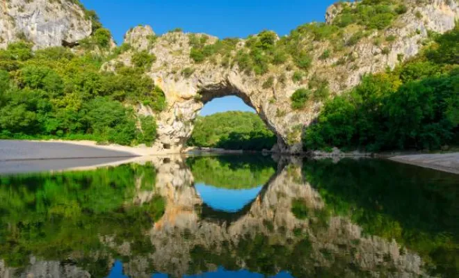 Le Mazagran vous fait découvrir la Grotte Chauvet, site préhistorique inscrit au patrimoine mondiale de l'Unesco, Saint-Paul-Trois-Châteaux, La Villa Tria Castella