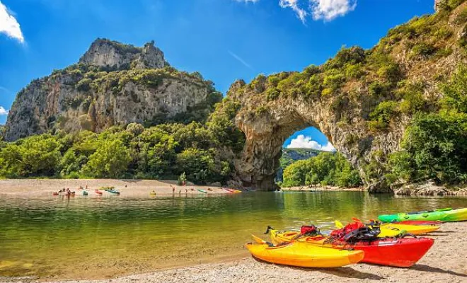 Le Mazagran vous fait découvrir la Grotte Chauvet, site préhistorique inscrit au patrimoine mondiale de l'Unesco, Saint-Paul-Trois-Châteaux, La Villa Tria Castella